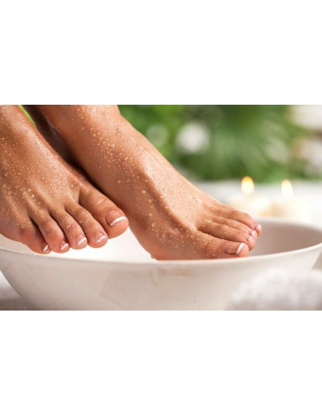 Bain de pieds aux huiles essentielles et propolis